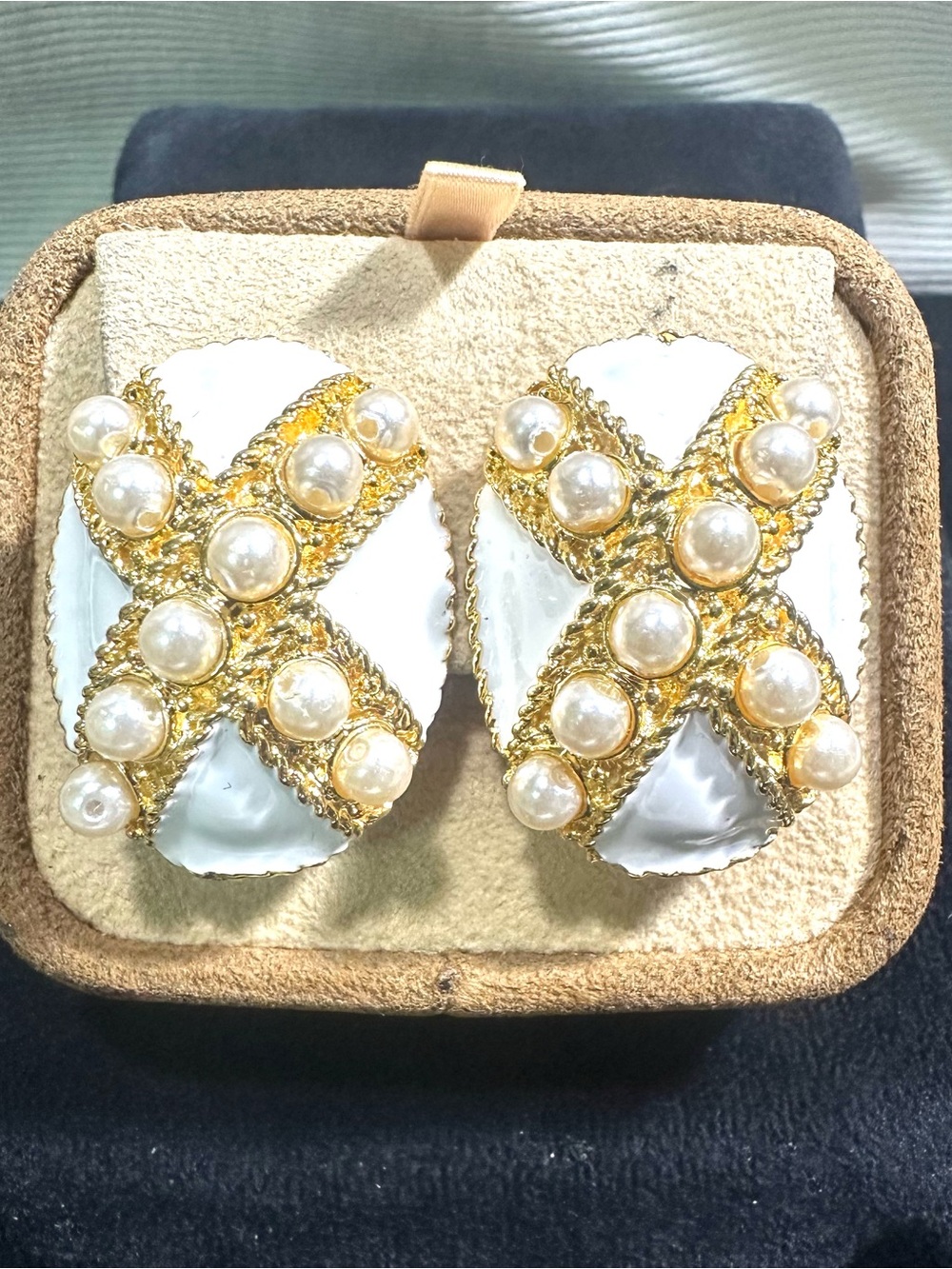 Vtg: 3-Dimensional Faux Pearl, White Enamel X clip On Earrings